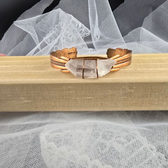 Wheeler Co Copper Cuff Bracelet Added Quartz Crystal Centerpiece Adjustable Fit - Picture 3 of 9